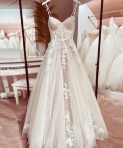 2024 Women's Wedding Dresses Sexy Sleeveless Off Shoulder Lace Applique Bridal Gowns Tulle Formal Beach Party Robe De Mariée